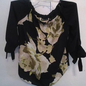 7th Ave.  Off The Shoulder Flowery Blouse in XS